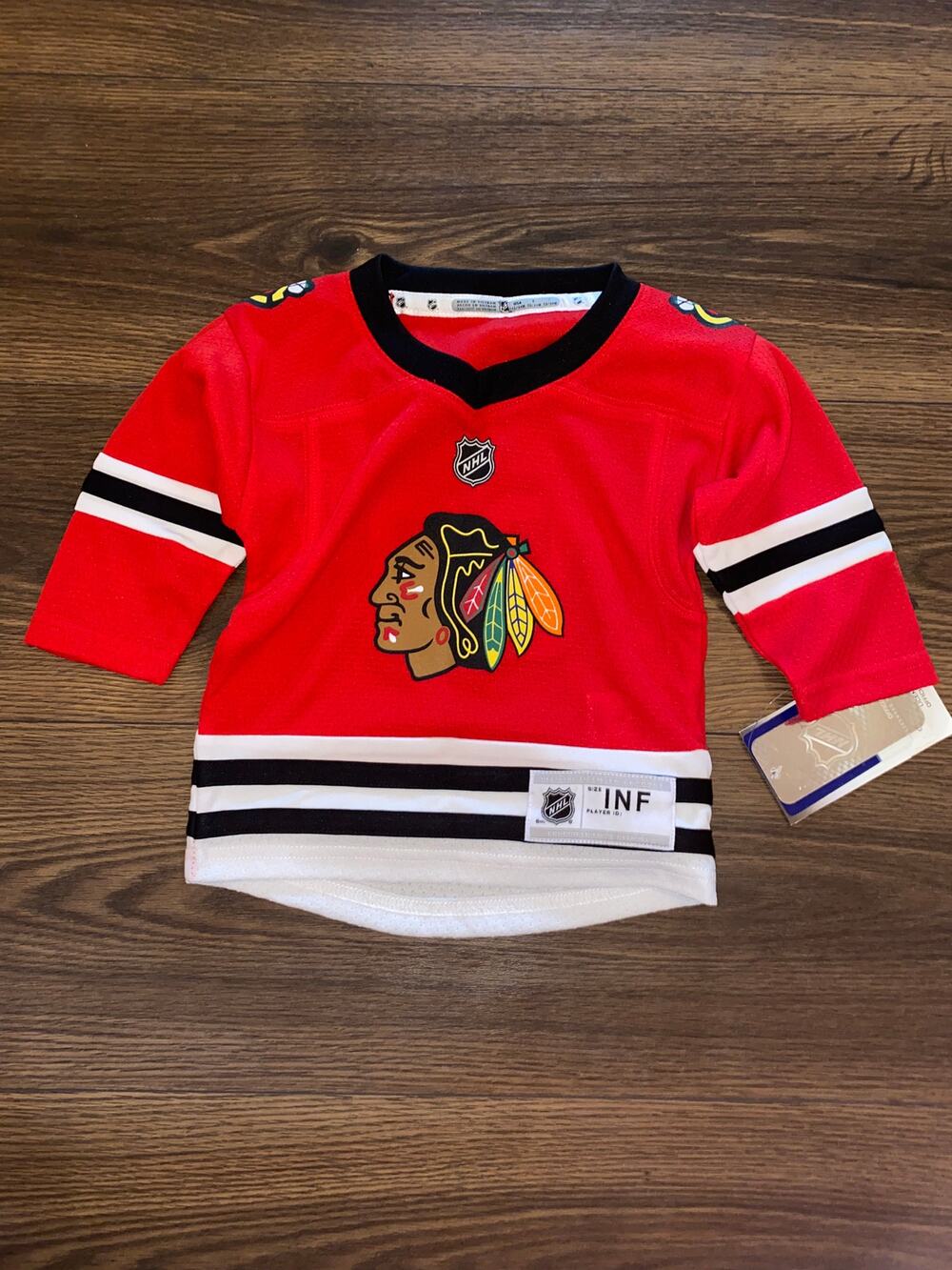 NWT Chicago Blackhawks NHL Jersey Size 18M